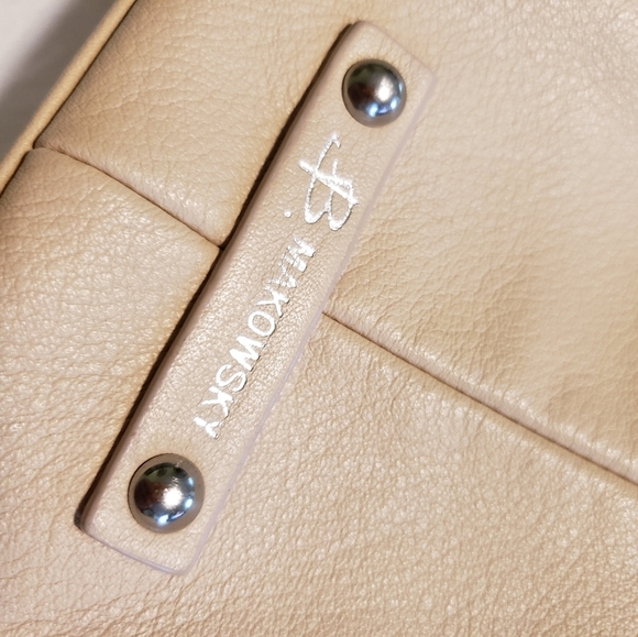 B. Makowsky Light Beige Leather Shoulder Bag, Classic Business Casual - Picture 9 of 12